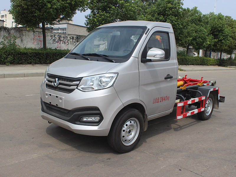 長(zhǎng)安后單輪SCS5031ZXXSC6車(chē)廂可卸式垃圾車(chē)