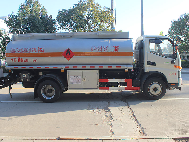 江淮駿鈴8.2立方SCS5122GYYHFC6運(yùn)油車(chē)
