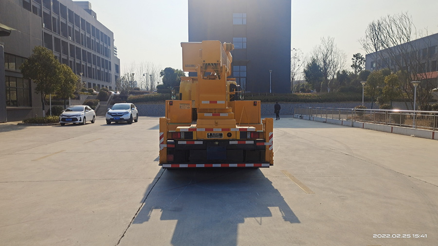 潤知星牌SCS5091JGKQL6型高空作業(yè)車